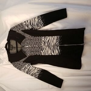 Frank Lyman design black/ white dress. Party-- work classic size 4